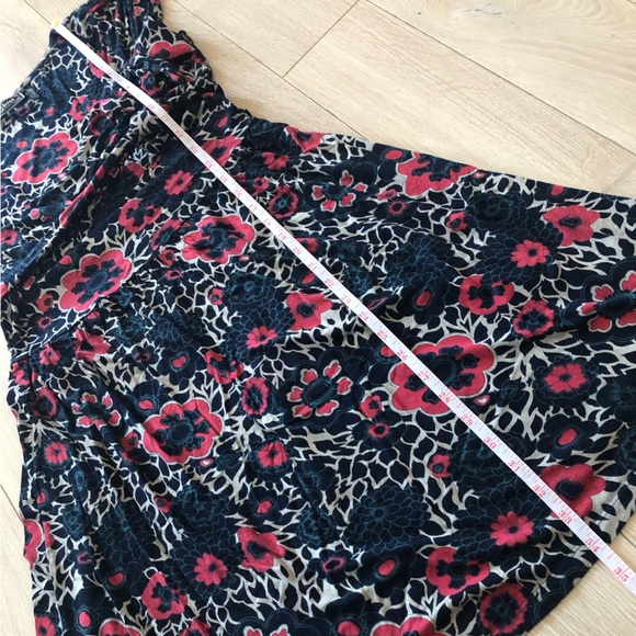 Guess Floral Print Tie Waist Dress in Red & Black Size S - Picture 8 of 13